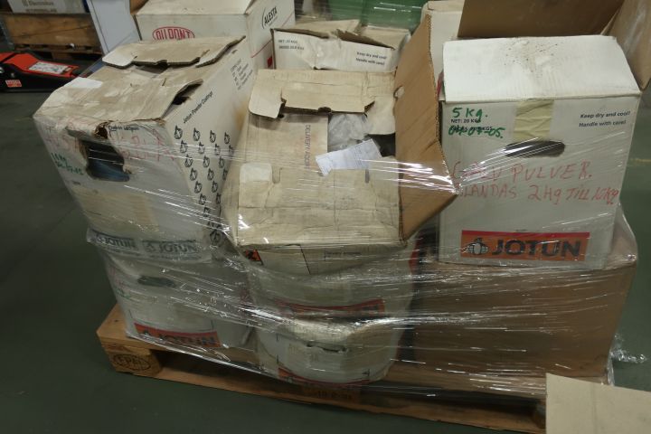 718624-56 10 stools of powder coating paints, i.a. Jotun, Teknos, DuPont et al.