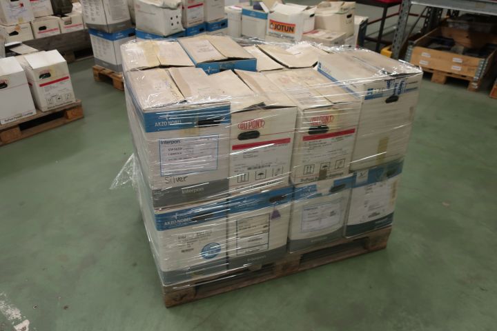 718624-57 10 stools of powder coating paints, i.a. Jotun, Teknos, DuPont et al.