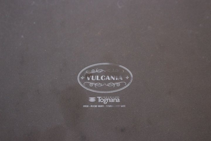 665252-4 Serveringsporslin, uppläggningsfat, skålar, tallrikar mm