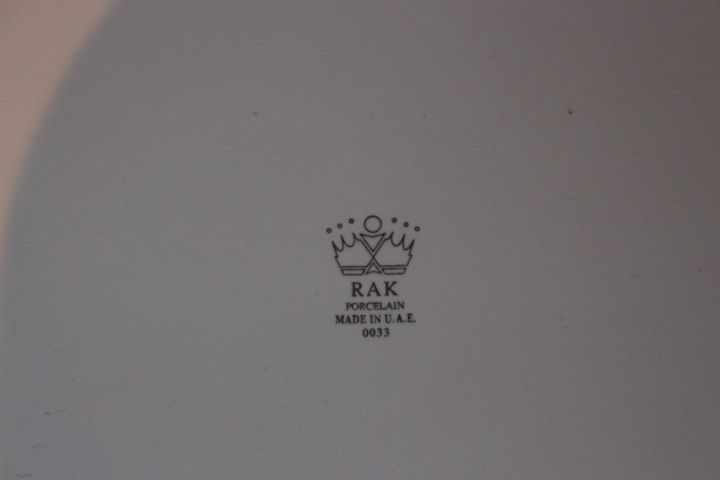 665252-7 Serveringsporslin, uppläggningsfat, skålar, tallrikar mm