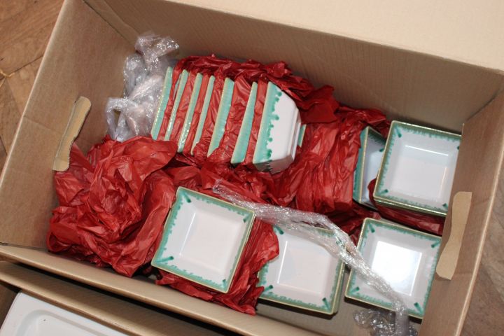 665252-5 Serveringsporslin, uppläggningsfat, skålar, tallrikar mm