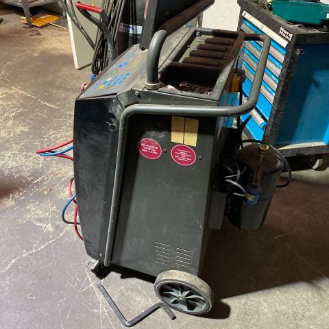 728555-5 AirCon service station - Waeco ASC 1000