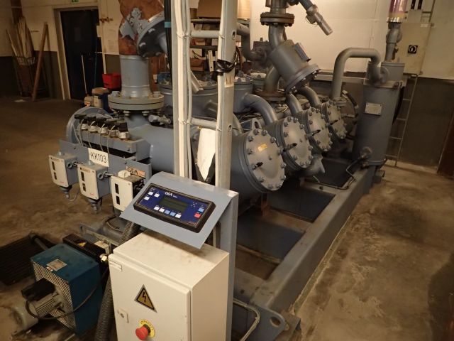 687997-2 Large refrigeration system for industry