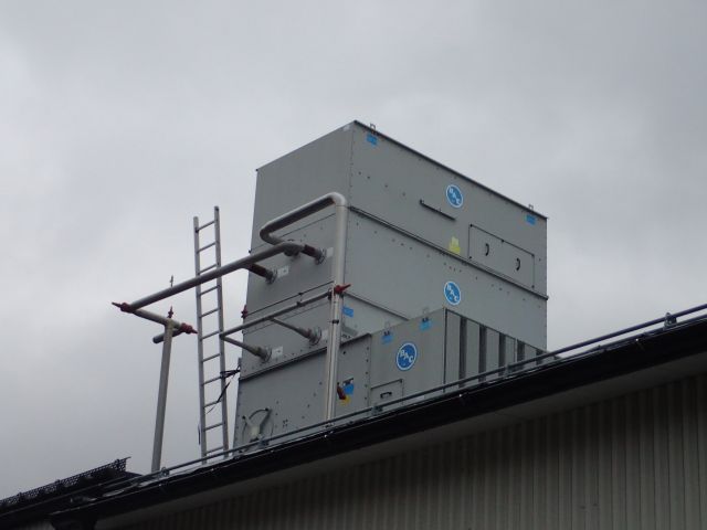 687997-30 Large refrigeration system for industry