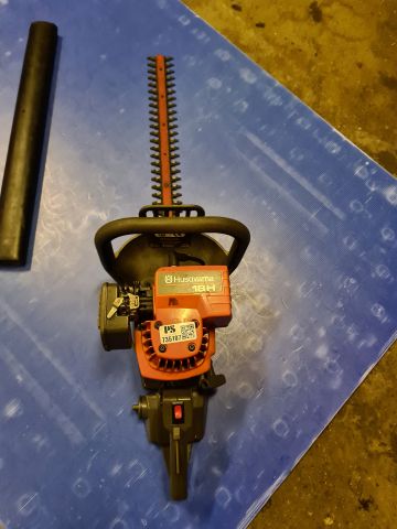 735107-1 Husqvarna hedge trimmer 18H