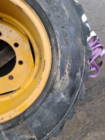 735146-4 Dunlop tractor tires 335/80 r20