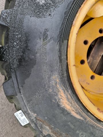 735146-5 Dunlop tractor tires 335/80 r20