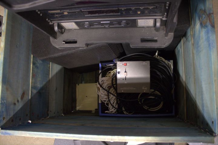 717531-6 PA with Samson mixer table (MDR1064), Samson output stage SX1200