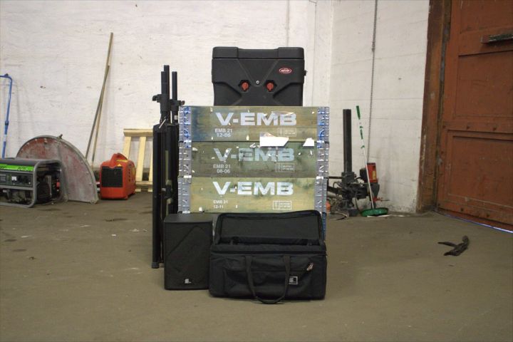 717531-1 PA with Samson mixer table (MDR1064), Samson output stage SX1200