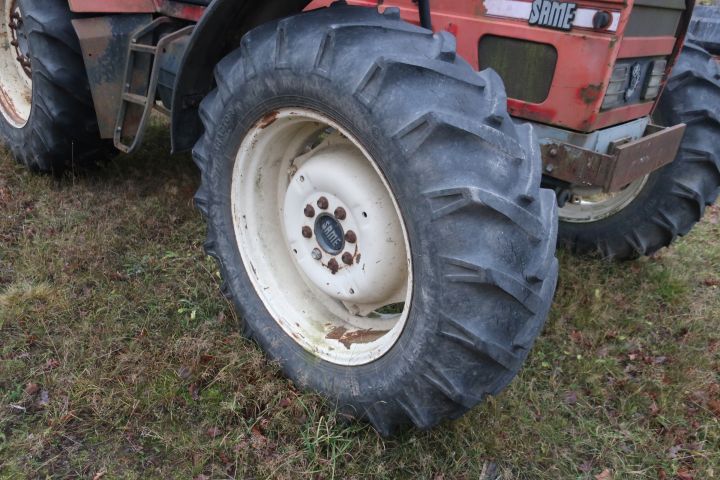 691298-17 Tractor, SAME LASER 110 V 4WD -85