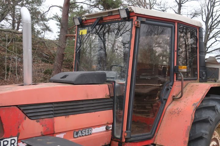 691298-43 Tractor, SAME LASER 110 V 4WD -85