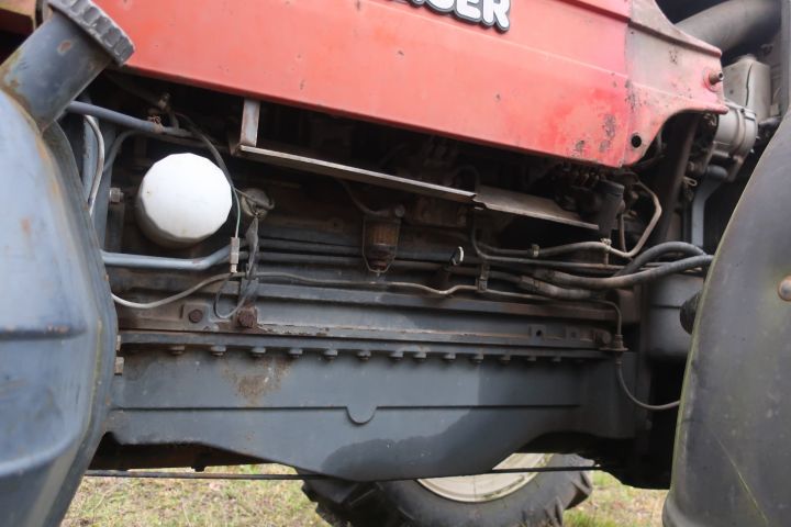 691298-49 Tractor, SAME LASER 110 V 4WD -85