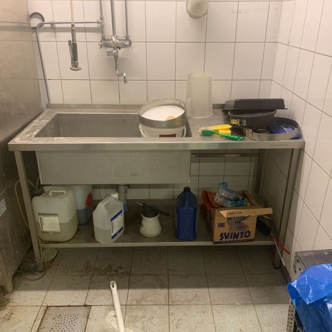 731676-3 Dishwasher: Back dishwasher Hoonved EDI 6, and sink