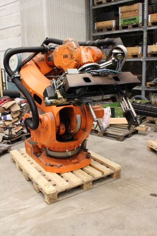 676756-3 Industrial robot ABB IRB7600 Foundru -02