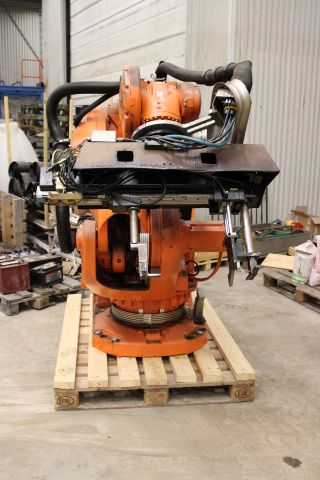 676756-4 Industrial robot ABB IRB7600 Foundru -02