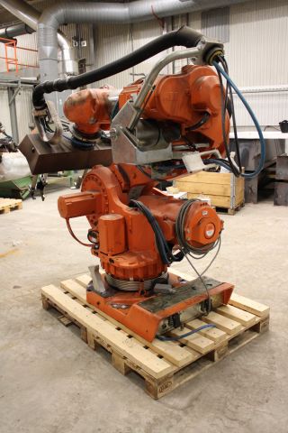 676756-5 Industrial robot ABB IRB7600 Foundru -02
