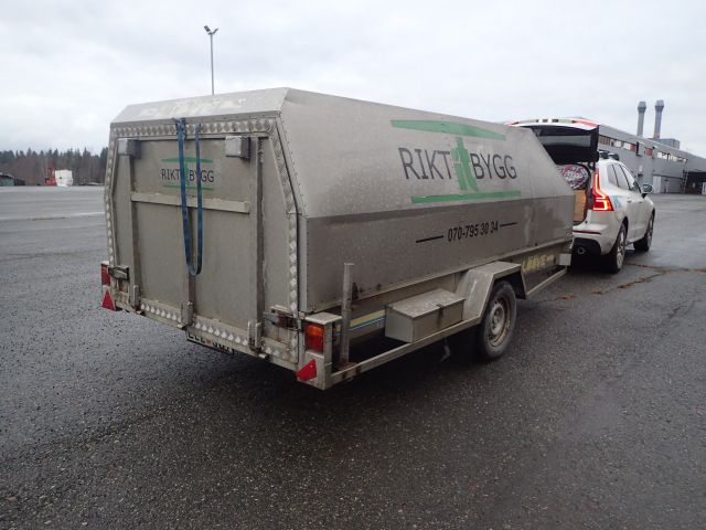 689095-6 Lööve trailer