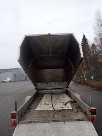 689095-13 Lööve trailer