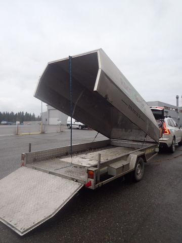 689095-15 Lööve trailer