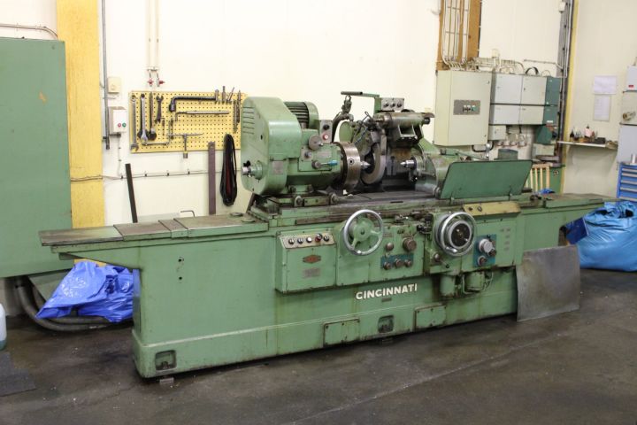 737863-2 Hydraulic Universal Grinding Machine Cincinnati