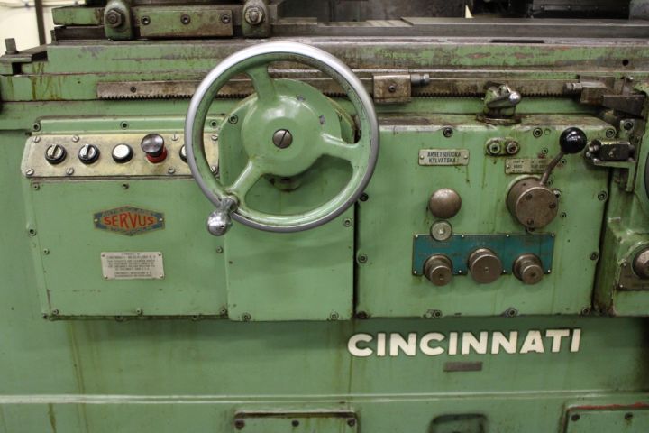 737863-7 Hydraulic Universal Grinding Machine Cincinnati