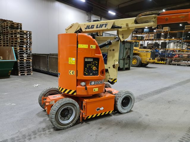737881-1 Bomlift JLG E300 AJP