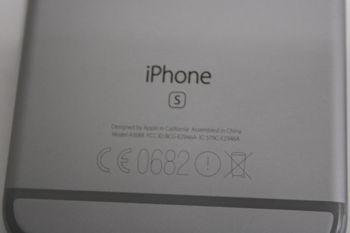 737905-10 Iphone x7 (icloud-locked)