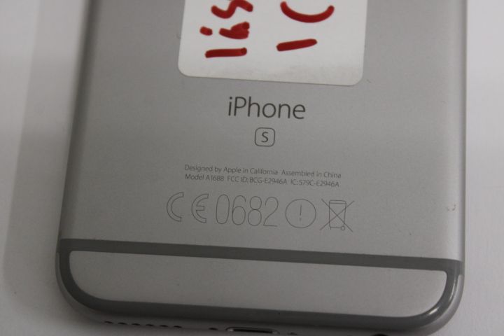 737905-19 Iphone x7 (icloud-locked)