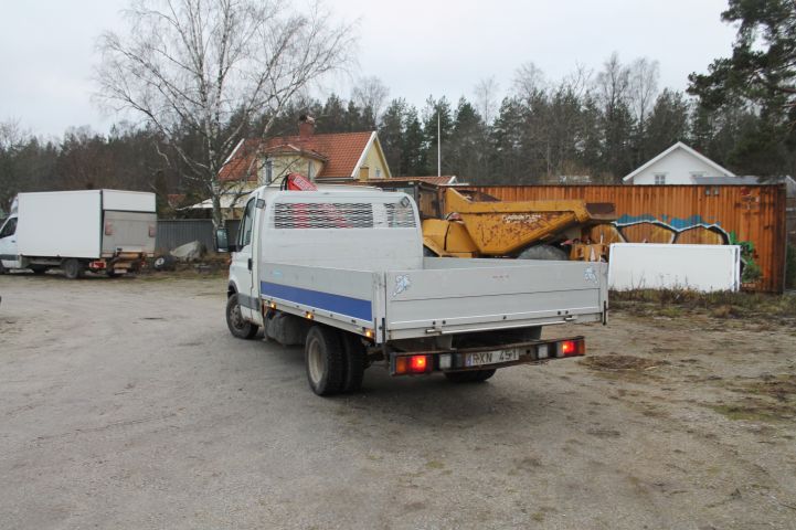 737882-3 Crane truck IVECO 35C12 Year 2004
