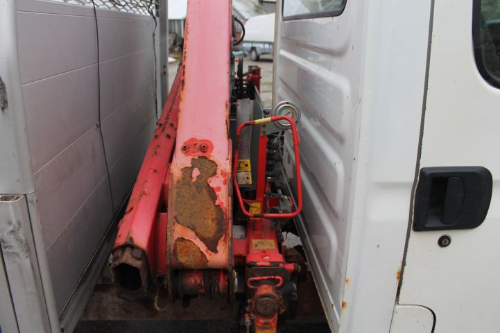 737882-9 Crane truck IVECO 35C12 Year 2004