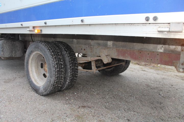 737882-17 Crane truck IVECO 35C12 Year 2004