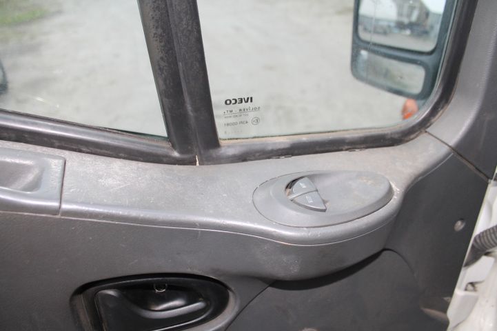 737882-31 Crane truck IVECO 35C12 Year 2004