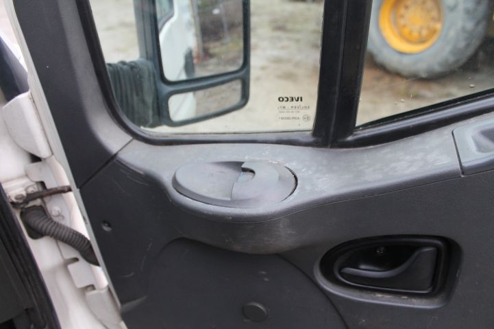 737882-41 Crane truck IVECO 35C12 Year 2004