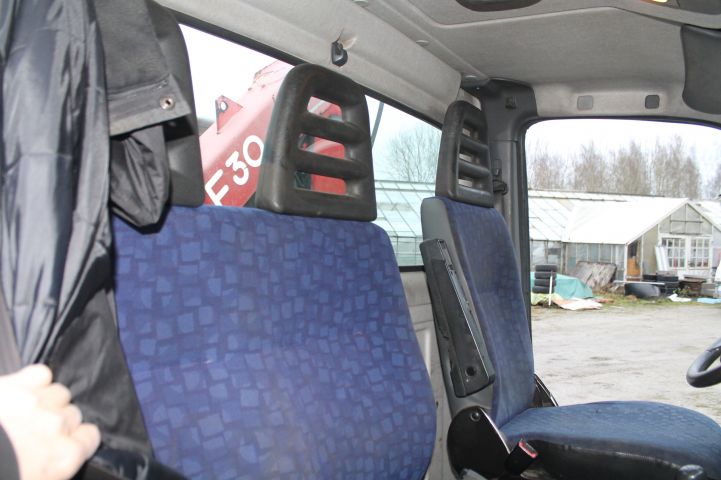 737882-42 Crane truck IVECO 35C12 Year 2004