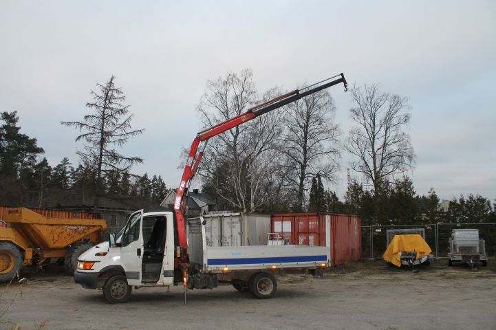 737882-44 Crane truck IVECO 35C12 Year 2004