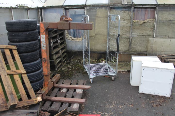 737882-47 Crane truck IVECO 35C12 Year 2004