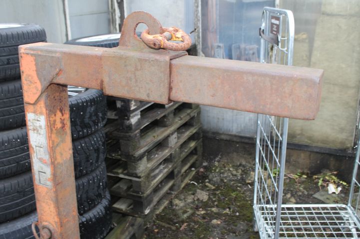 737882-49 Crane truck IVECO 35C12 Year 2004