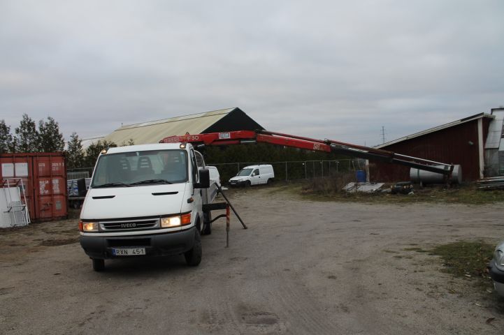 737882-53 Crane truck IVECO 35C12 Year 2004