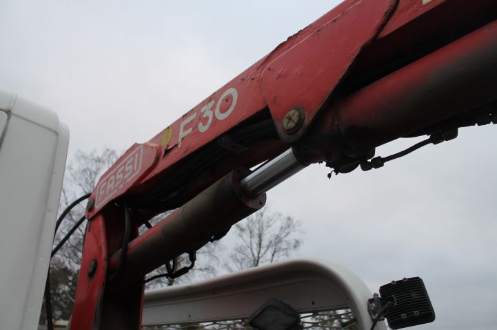 737882-56 Crane truck IVECO 35C12 Year 2004