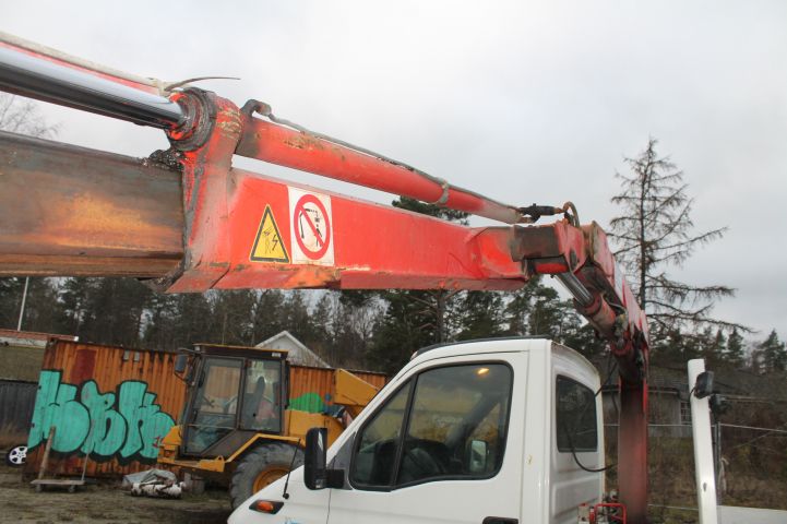 737882-61 Crane truck IVECO 35C12 Year 2004