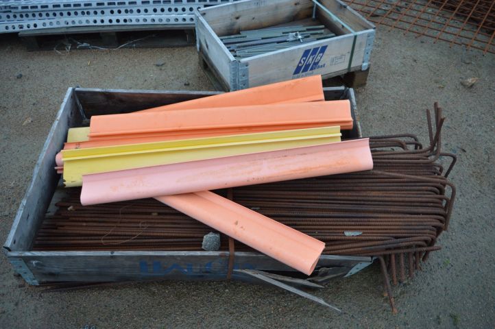 717543-20 Reinforcement joints, form rods, mesh spacers, expanded metal, comax boxes, concrete spacers