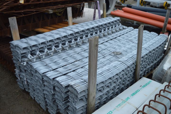 717543-24 Reinforcement joints, form rods, mesh spacers, expanded metal, comax boxes, concrete spacers