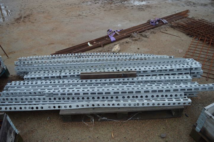 717543-25 Reinforcement joints, form rods, mesh spacers, expanded metal, comax boxes, concrete spacers