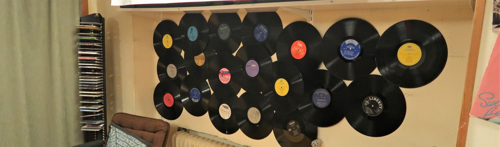 458261-9 Radio KFUM 92.7
