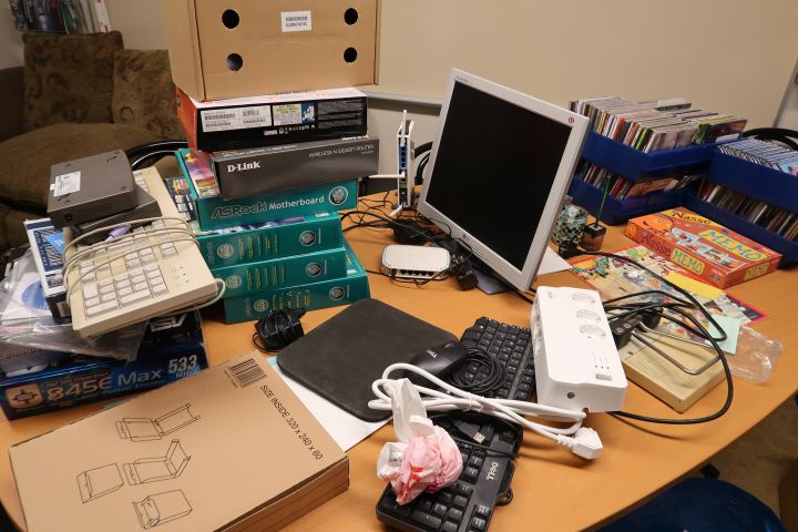 458261-17 Radio KFUM 92.7