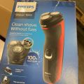 739485-2 Electric shaver with PowerCut blade Philips S1333 / 41