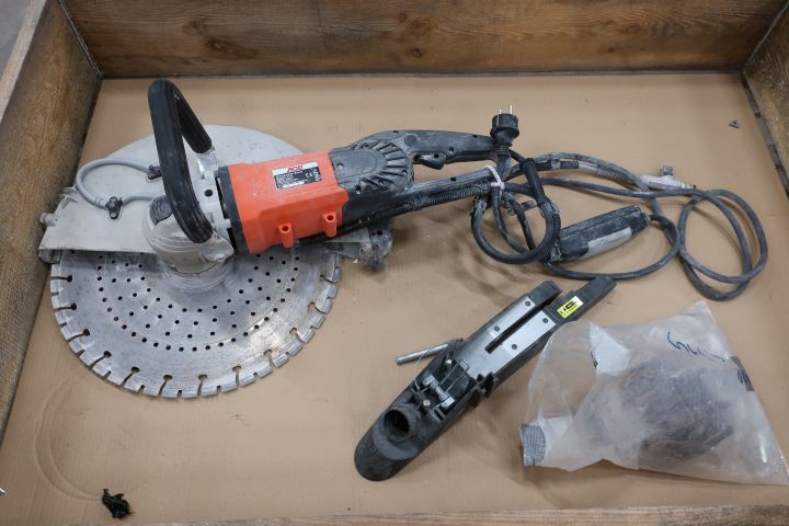 738904-3 Concrete saw AGP C16