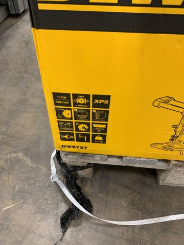 739900-4 Kap- och gersåg Dewalt DWS727-QS