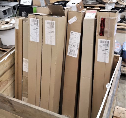 740058-1 Stool with fluorescent lamps from i.a. OSRAM (No. 67)