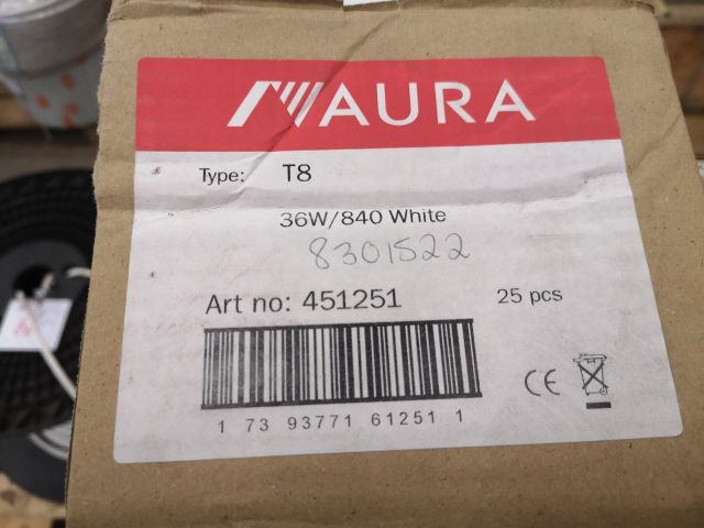 740058-2 Stool with fluorescent lamps from i.a. OSRAM (No. 67)